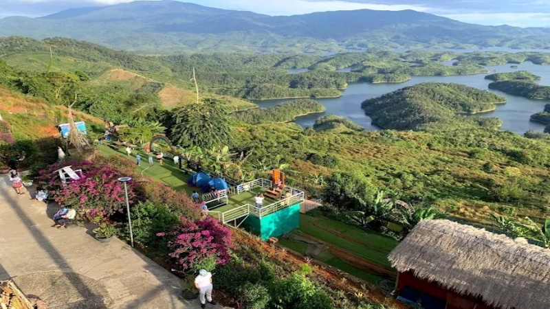 Mùa đẹp nhất để khám phá khu du lịch Tà Đùng là từ tháng 7 đến tháng 12