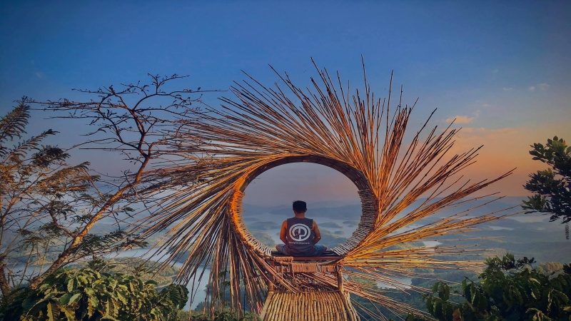 Các địa điểm lưu trú và khu du lịch quanh hồ Tà Đùng có rất nhiều view triệu đô để du khách check-in