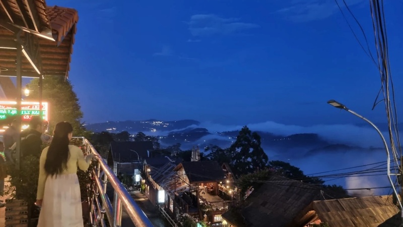 Đến Léguda Buffet rau Đà Lạt bạn có thể ngắm toàn cảnh Đà Lạt từ trên cao