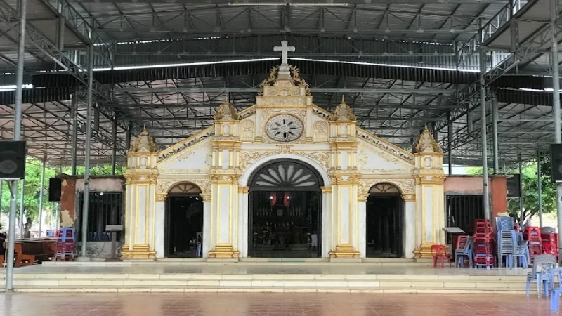 Không gian Đền Thánh Antôn được thiết kế nhằm tạo sự trang nghiêm và thuận tiện cho việc cầu nguyện