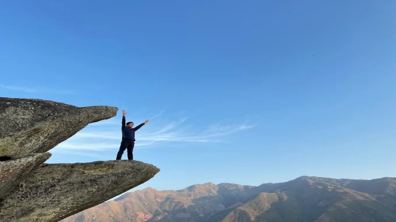 Mỏm C&aacute; Heo nổi tiếng với tảng đ&aacute; c&oacute; h&igrave;nh d&aacute;ng giống hệt đầu một ch&uacute; c&aacute; heo&nbsp;