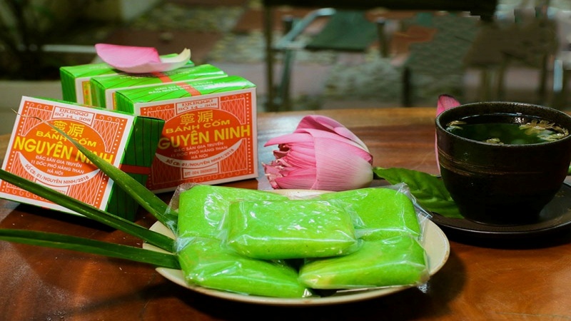 Bánh cốm Nguyên Ninh là thương hiệu bánh cốm gia truyền nổi tiếng tại Hà Nội, được thành lập từ năm 1865