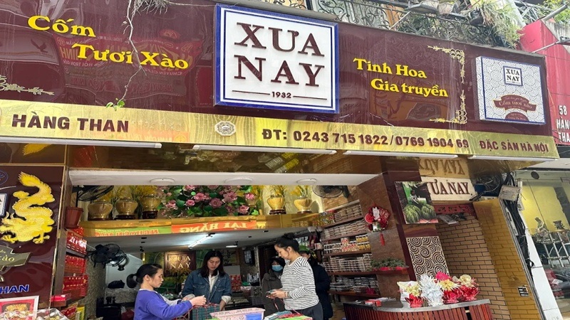 Xưa Nay là một trong những tiệm bánh gia truyền lâu đời tại Hà Nội, nổi tiếng với phương pháp làm bánh thủ công