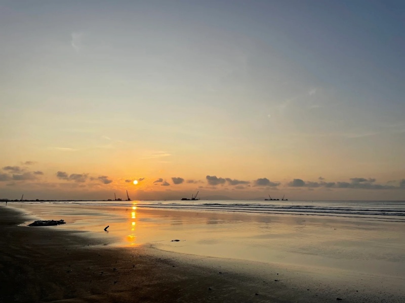 Bãi biển 30 tháng 4