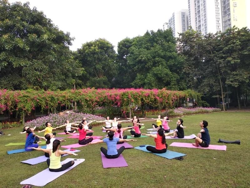 Công viên Mùa Xuân Ecopark sở hữu không gian rộng lớn và bằng phẳng, rất lý tưởng cho các hoạt động ngoài trời