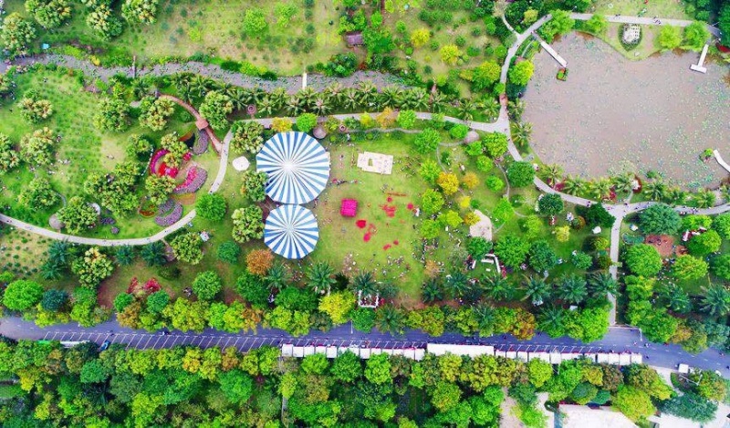 Công viên Mùa Xuân là một trong ba công viên lớn nhất tại giai đoạn 1 của khu đô thị Ecopark