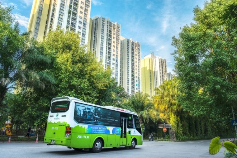 Xe bus Ecobus giúp bạn di chuyển đến Công viên Mùa Xuân Ecopark 