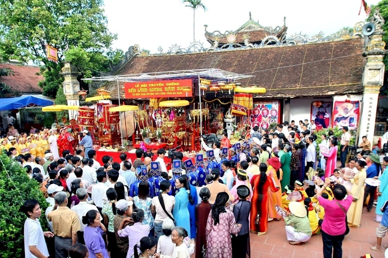 Lễ hội được tổ chức tại Đền, thu hút nhiều du khách mọi miền ghé thăm 