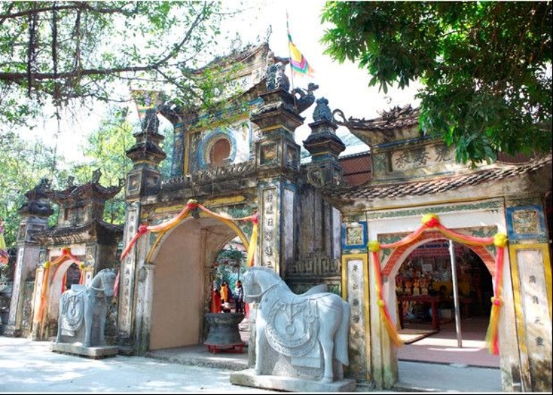 Đền Lảnh Giang Hà Nam thu hút hàng triệu lượt du khác ghé thăm mỗi năm