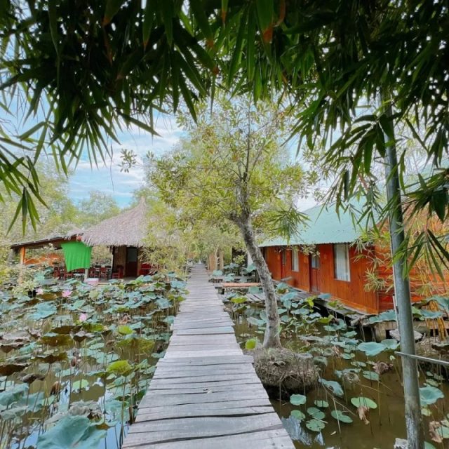Vườn sinh thái Lữ Gia Xẻo Nhum là một địa điểm du lịch mang đậm nét văn hóa sông nước miền Tây