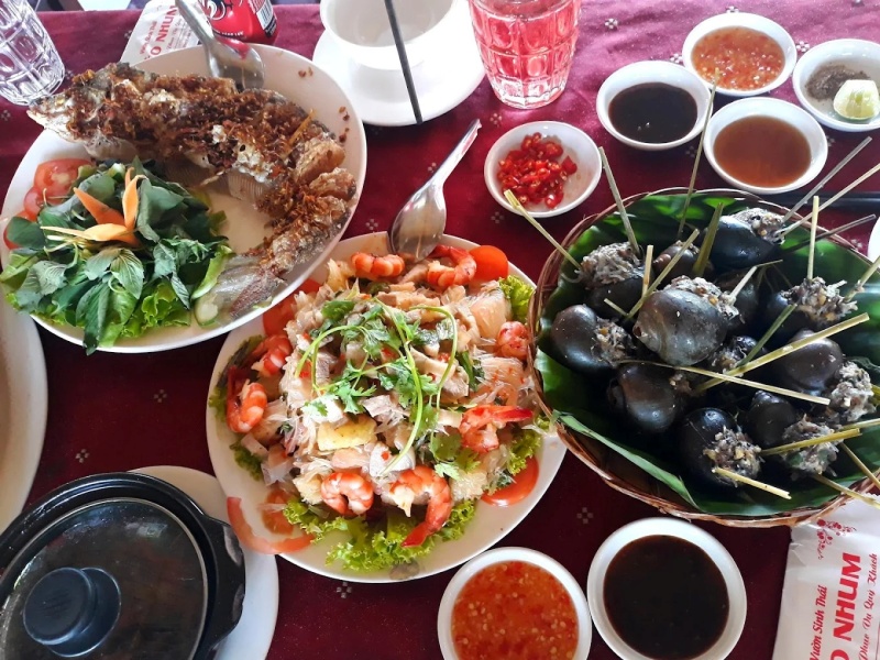 Các món ăn đầy hấp dẫn tại Vườn sinh thái Lữ Gia Xẻo Nhum