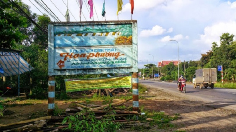 Biển chỉ dẫn vào Khu du lịch sinh thái Thác Ba Giọt