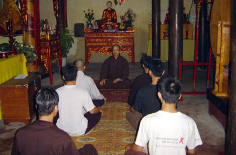Chùa Pháp Vân Hà Nội: Địa chỉ và kinh nghiệm đi lễ từ A-Z 7 Đại đức Thích Thanh Huân đang giảng đạo lý nhà Phật giúp người lầm lỡ có thêm niềm tin vươn lên trong cuộc sống