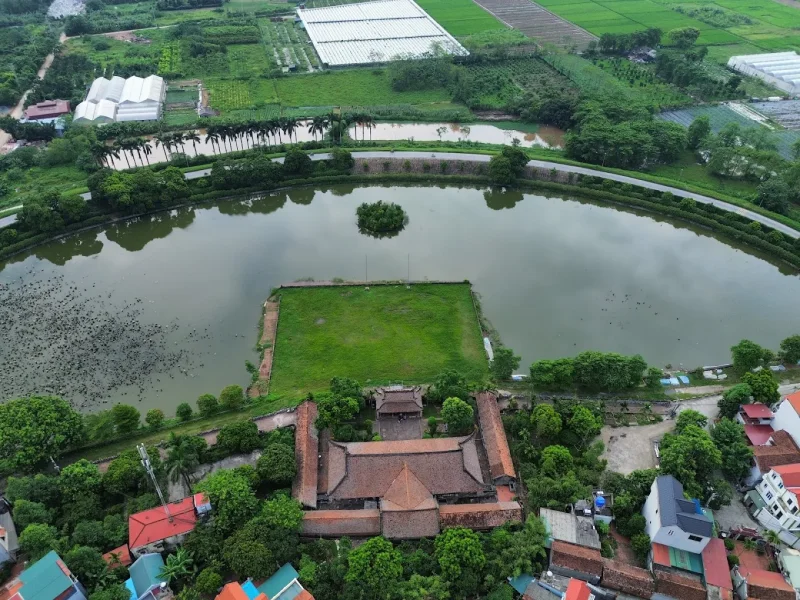 Quang cảnh chùa Trăm Gian Hà Nội khi nhìn từ trên cao