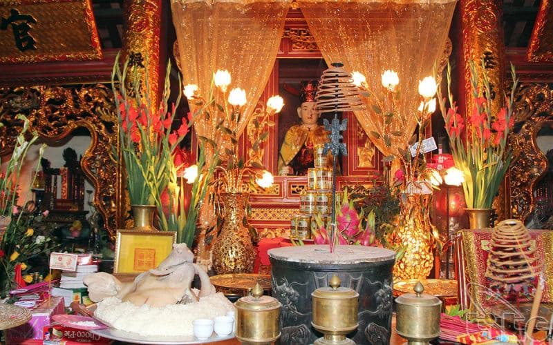 Đền Voi Phục thờ Đức Thánh Linh Lang Đại Vương