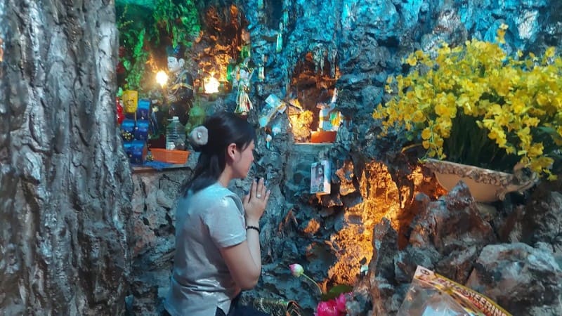 Đền Cặp Tiên: Kinh nghiệm sắm lễ, văn khấn chi tiết 6 Đền Cặp Tiên được người dân địa phương và du khách thu thập phương truyền tai nhau là rất linh nghiệm