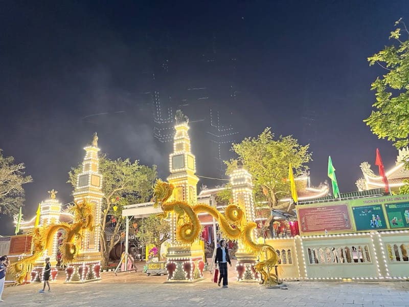 Đền Ông Hoàng Mười Nghệ An: Cầu gì, văn khấn và kinh nghiệm đi lễ 13 Đền Ông Hoàng Mười